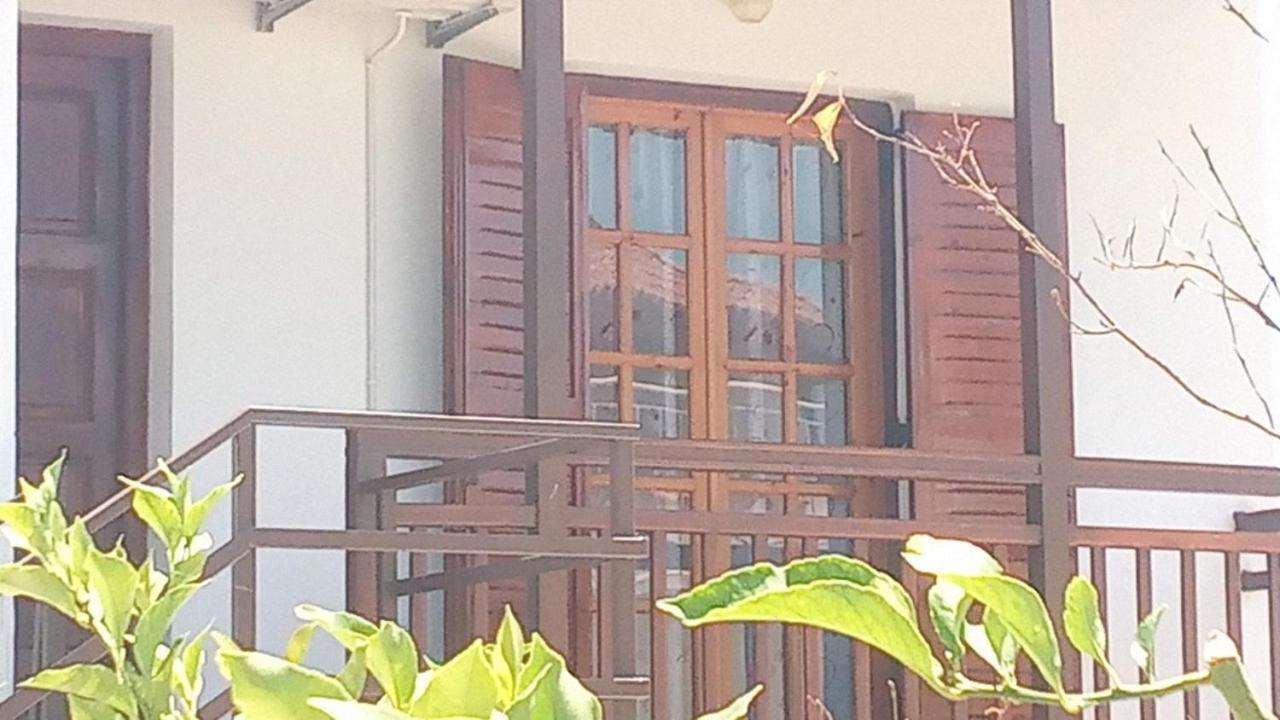 Korifásion Balcony With Viewヴィラ エクステリア 写真